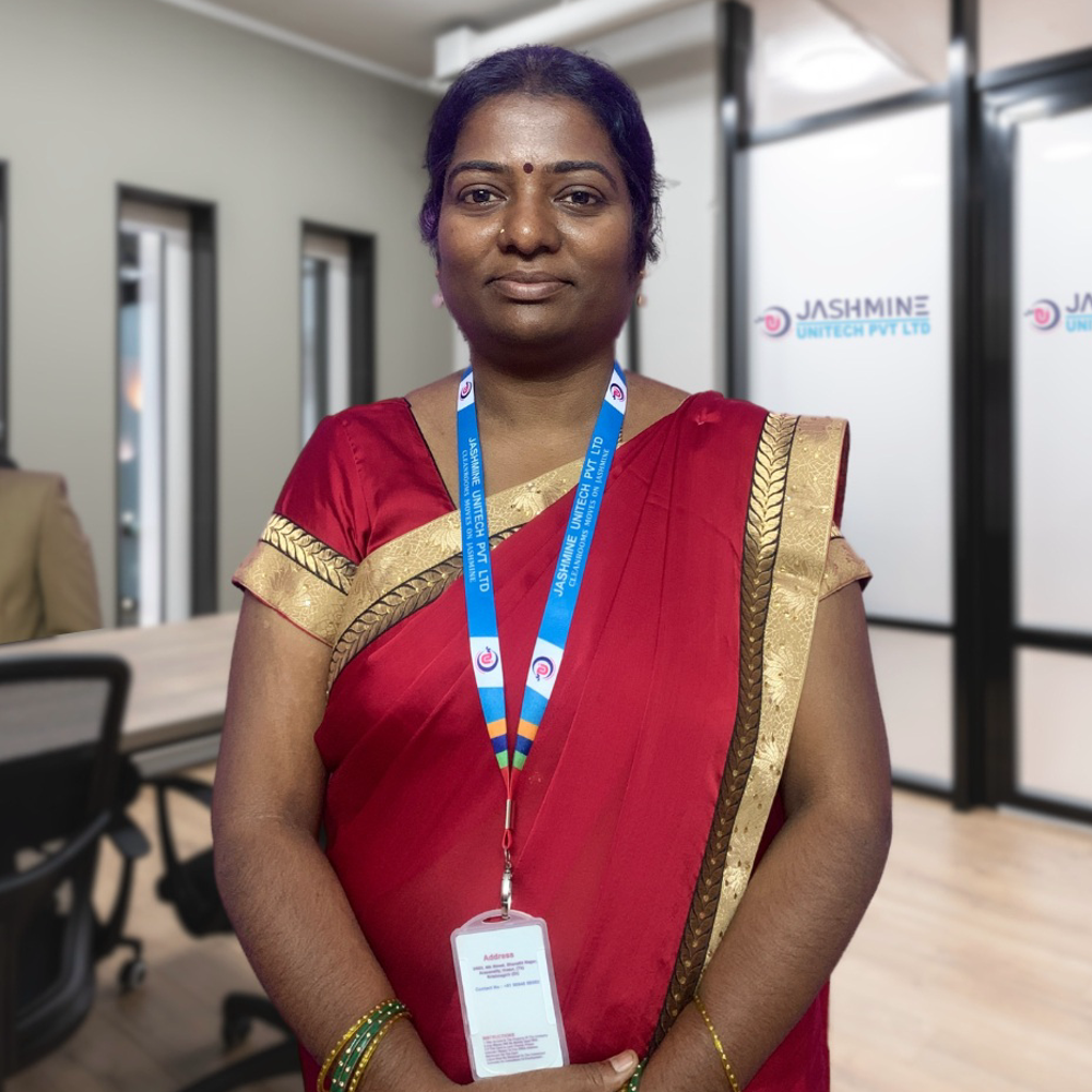 Procurement manager ..._imresizer